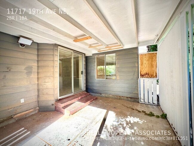 Building Photo - 11717 19th Ave NE