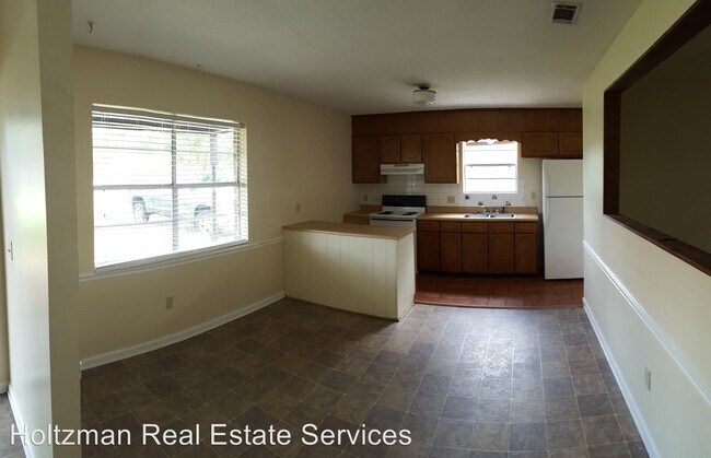 Building Photo - 3 br, 1.5 bath House - 235 Deerwood Drive