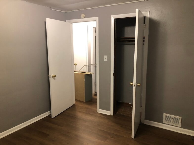 Bedroom - 1024 Lawndale St