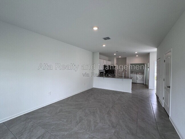 Building Photo - 39 Tidal Bch Ave