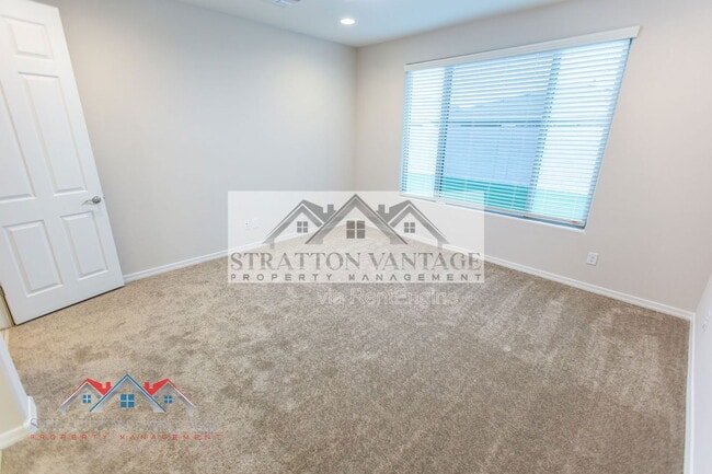 Building Photo - 17645 W Palo Verde Dr