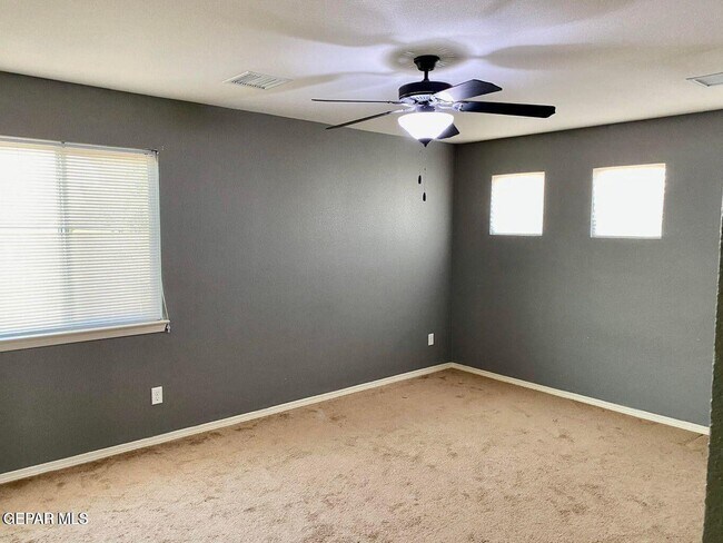 Building Photo - 12331 Sombra Grande Dr
