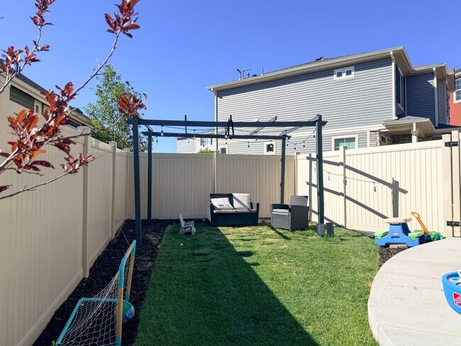 Building Photo - Beautiful Single Family Home | Aurora