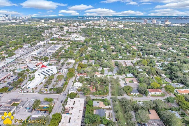 Building Photo - 12287 NE 7th Ave