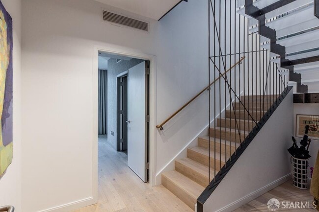 Building Photo - 489 Harrison St