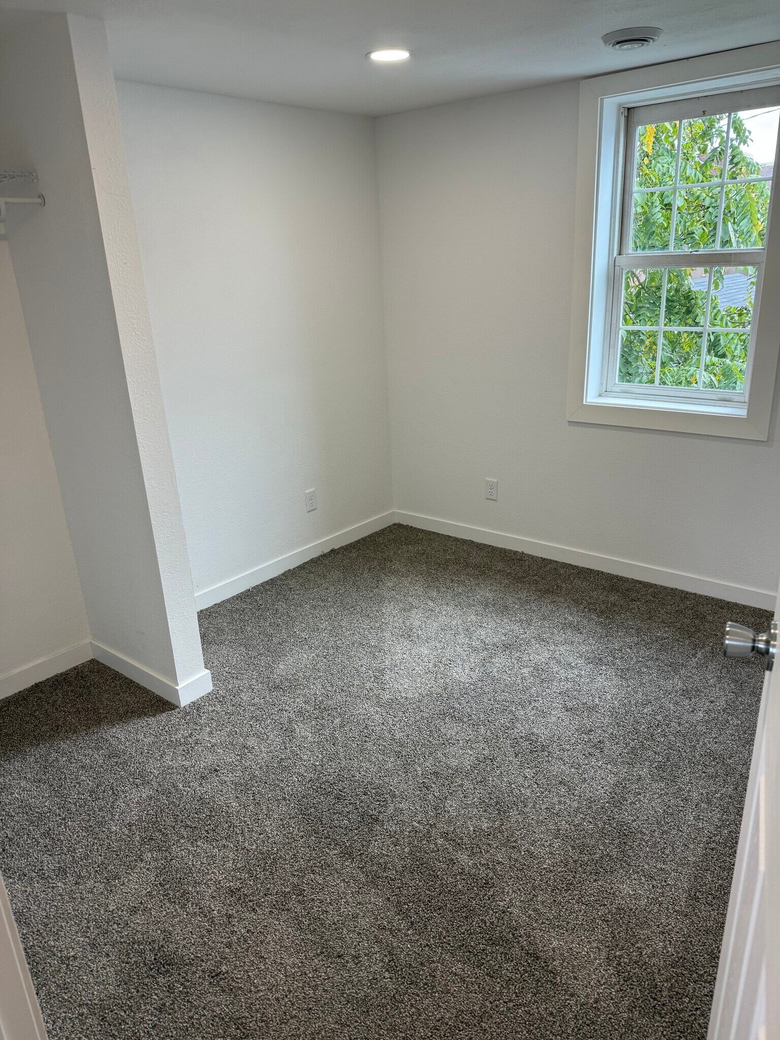 Building Photo - 1325 N 8th St