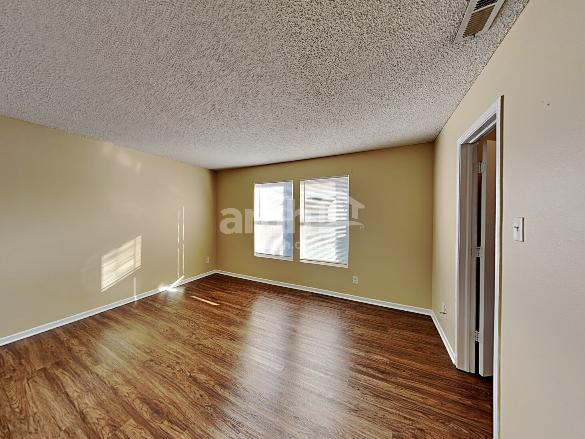 Building Photo - 8327 Wanda Lake Dr