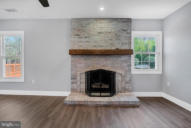 Building Photo - 12404 Surrey Cir Dr