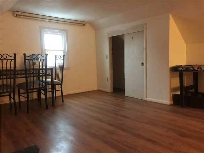 Building Photo - 93 Scottsville Rd