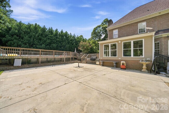 Building Photo - 7107 Nesbit Rd