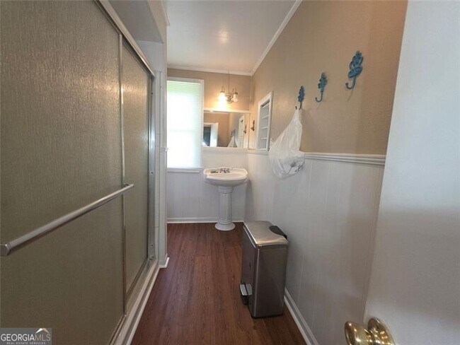 Building Photo - 220 Tuscarora Trail