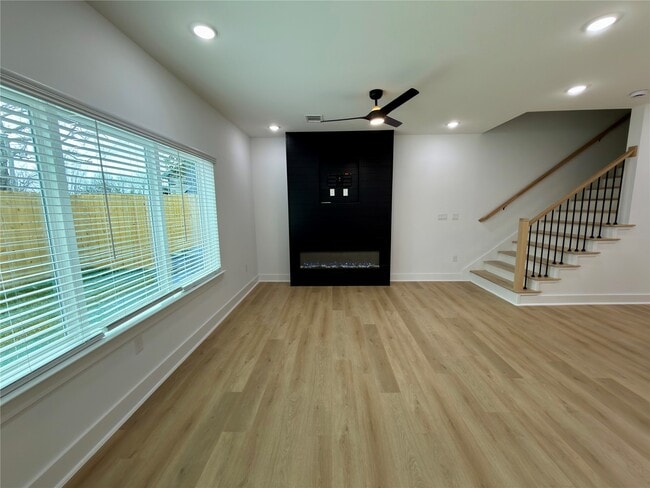 Building Photo - 1806 Benson St