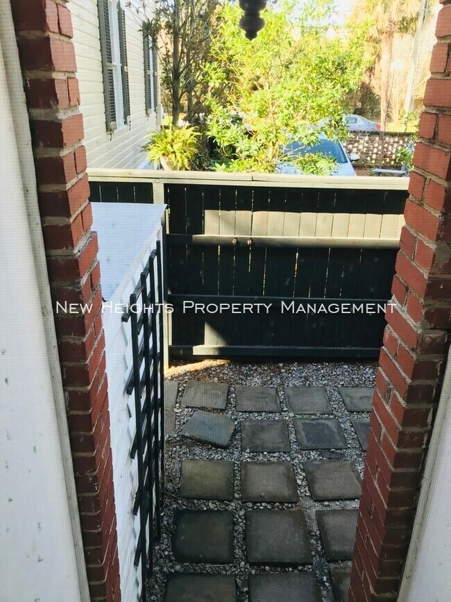 Building Photo - 301 Broad St