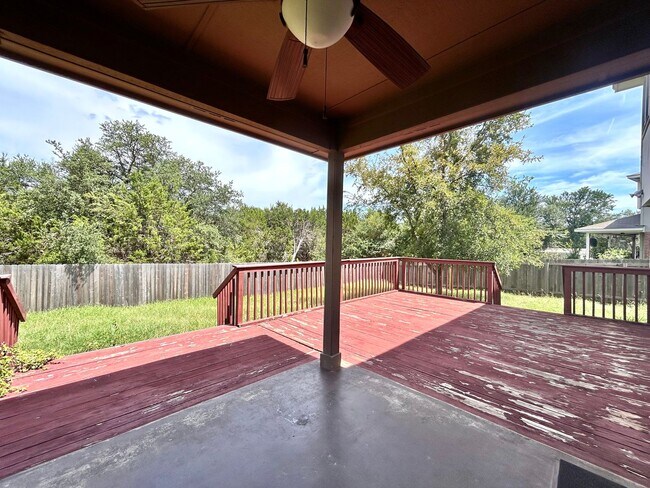Building Photo - Lovely & Spacious 3/BR 2.5/BA Home in Roun...