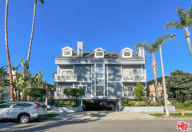 Building Photo - 4355 Ventura Canyon Ave