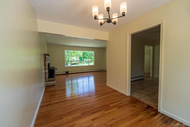 Building Photo - 5 Idlewild Dr