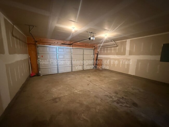 Building Photo - 1907 Northrop Dr