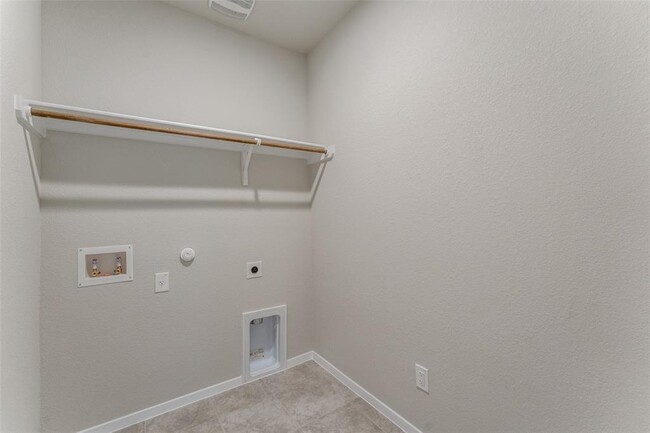Building Photo - 105 Shugart St