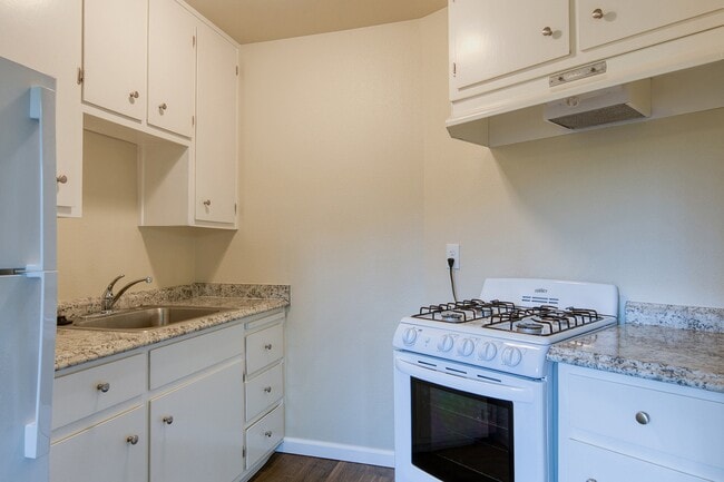 Building Photo - ReNew Arden