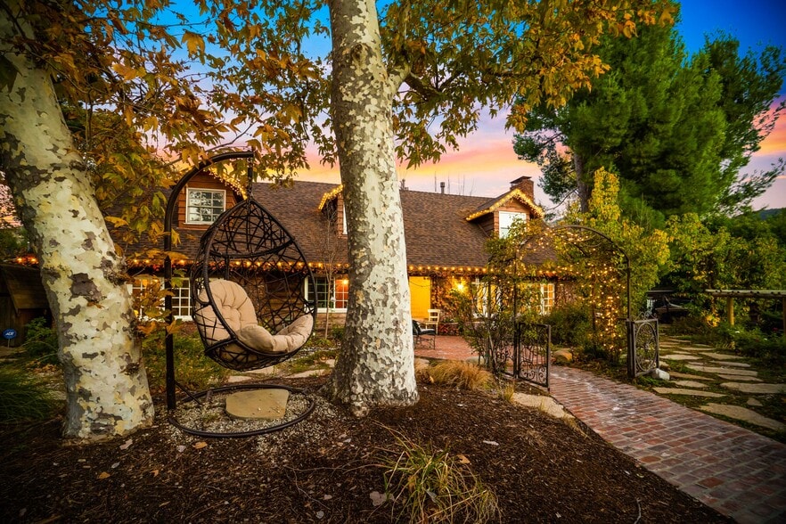 Building Photo - 25736 Punto de Vista Dr