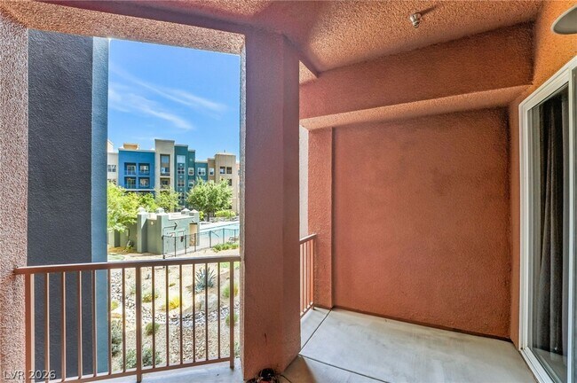 Building Photo - 38 E Serene Ave
