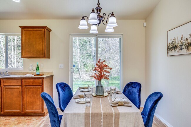 Building Photo - 3 Bedroom Rambler in Quiet Port Orchard Lo...