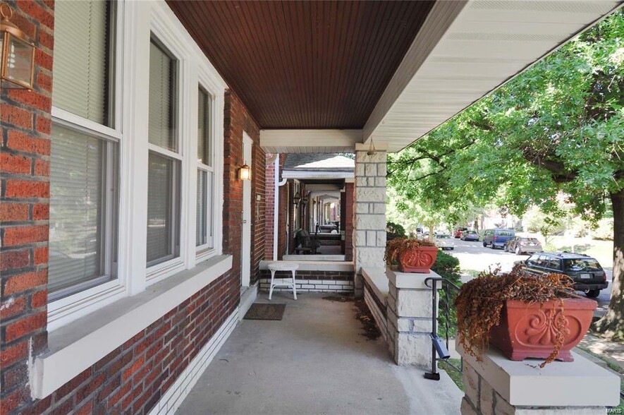Building Photo - 5842 Goener Ave