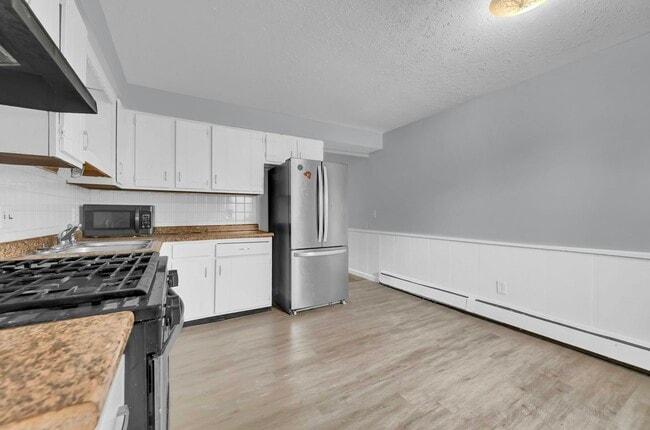 Building Photo - 1726 Lexington Ave