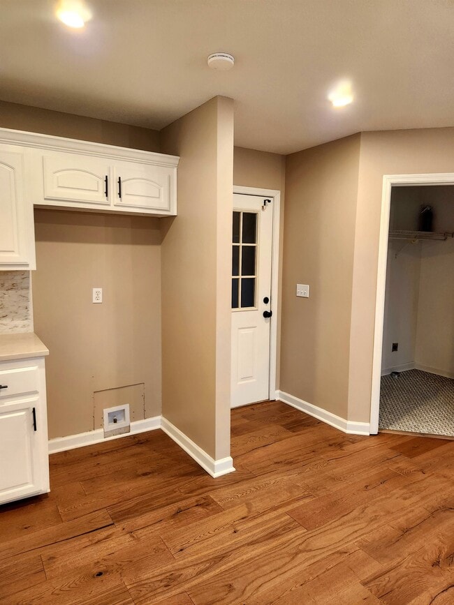 Building Photo - 350 Swindall Cir