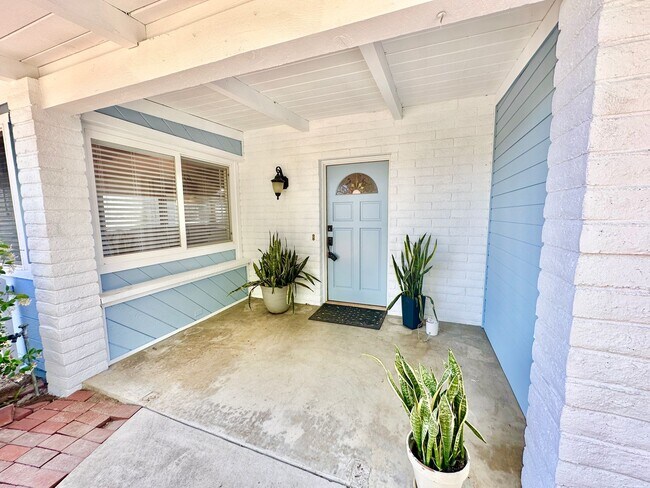 Building Photo - Beautiful Home, in Quiet Country Setting, Large, Private, Fenced Yard Space, with Landscaper Incl...