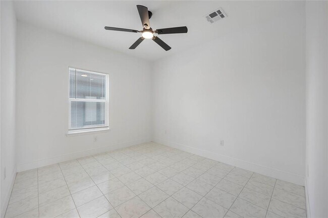 Building Photo - 4814 Wilmington St