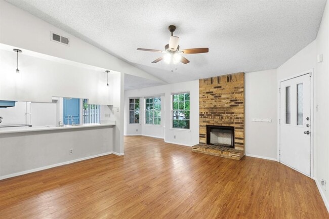 Building Photo - 9902 Brasher Dr