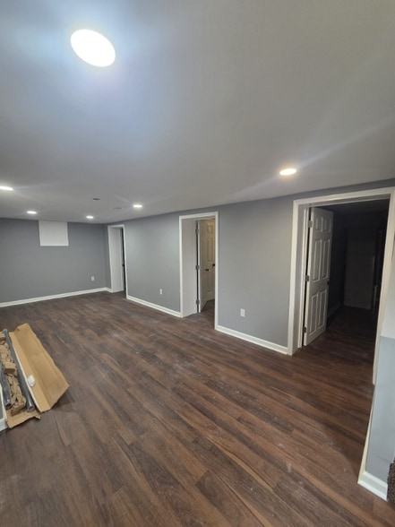 Building Photo - 513 N Miles St