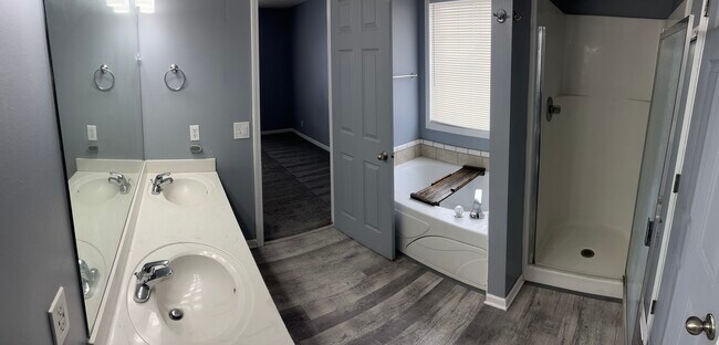 Building Photo - 1044 Cindy Jo Ct