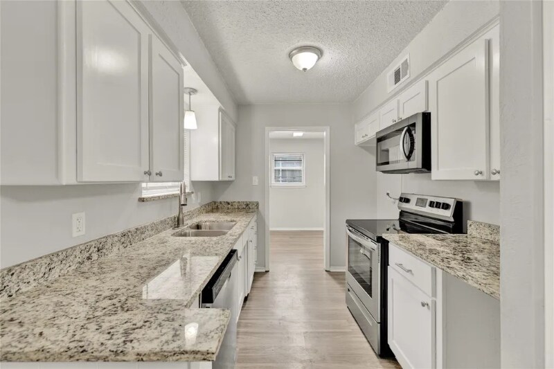 Building Photo - 205 San Jacinto Ct