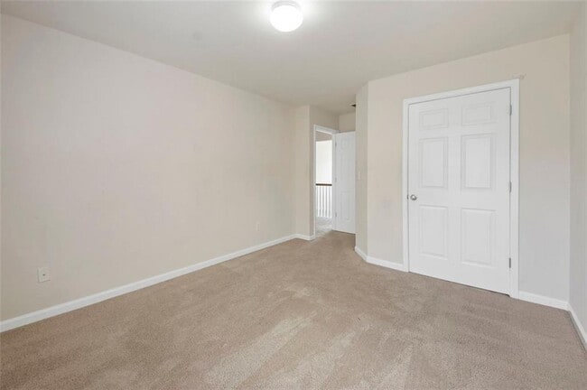 Building Photo - 440 Bayswater Way