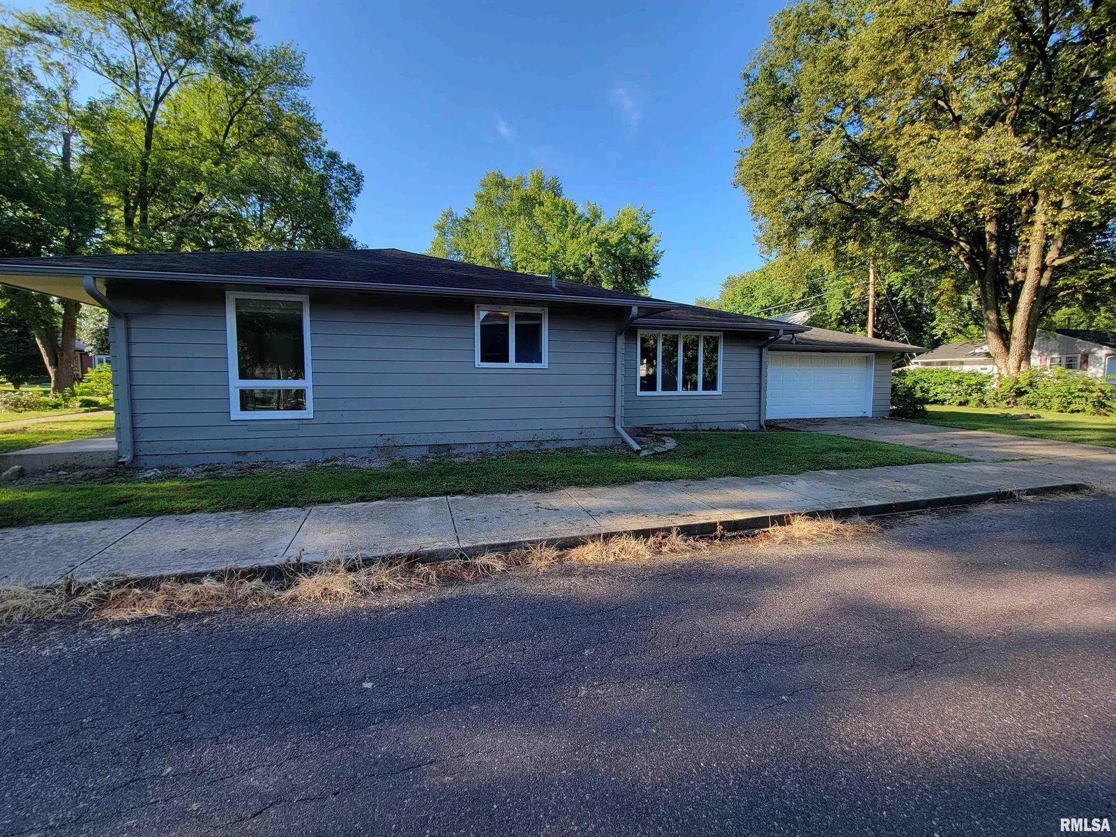 Building Photo - 1111 Summer St