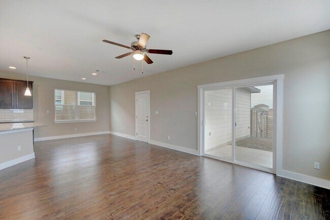 Building Photo - 708 Coconut Grove St