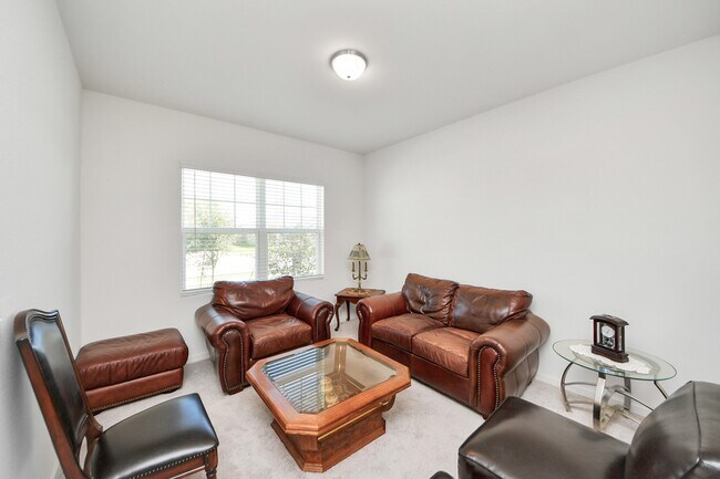 Building Photo - 4830 Highland Spgs Dr