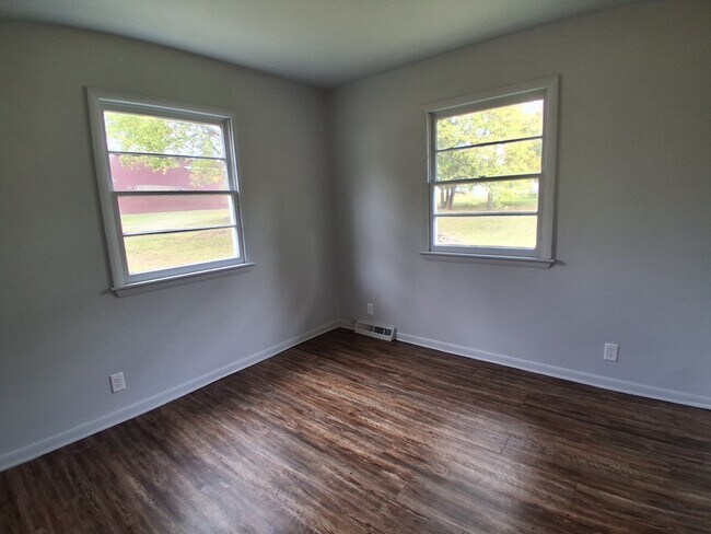 Building Photo - 312 Holmes Ave
