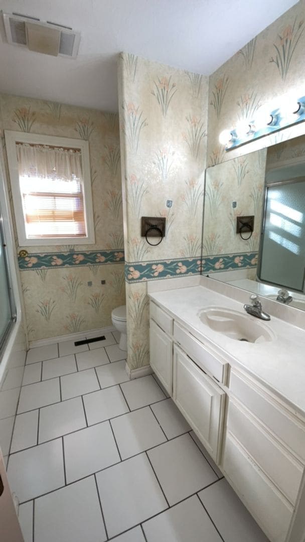 Building Photo - Well-maintained 3-bedroom, 2-bath home in ...