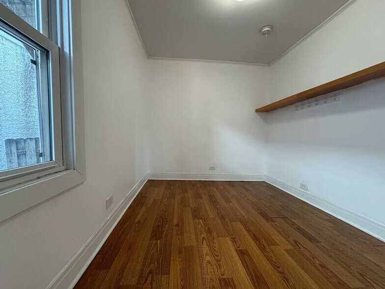 Building Photo - 1745 Brown Ave