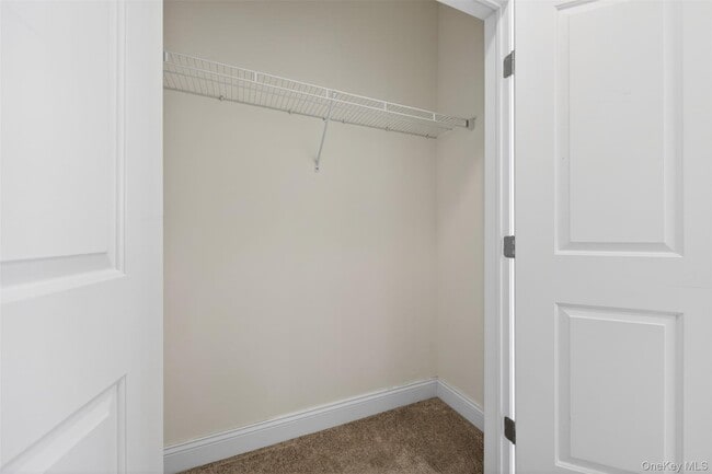 Building Photo - 402 Sacandaga Loop