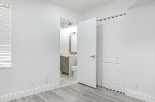 Building Photo - 2134 Pasa Verde Ln