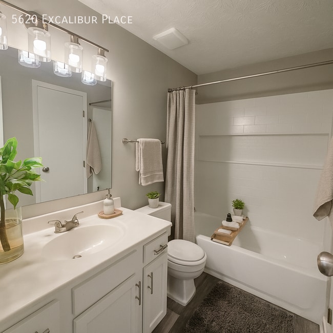 Building Photo - 5620 Excalibur Pl