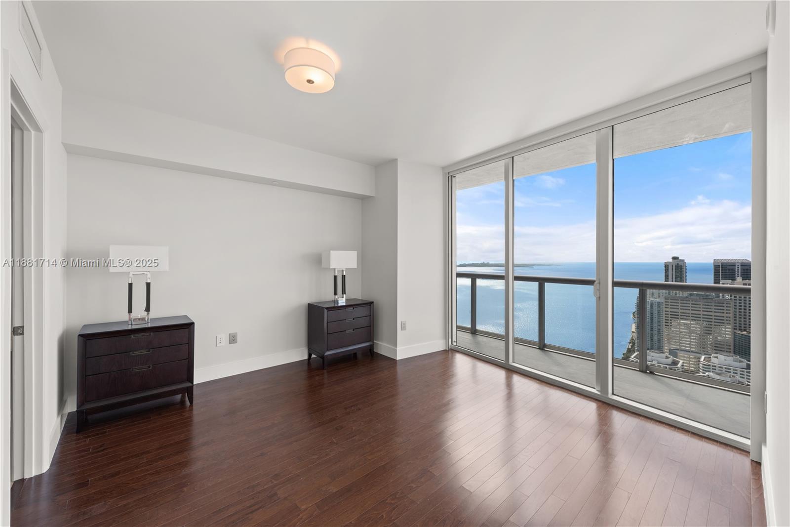 Building Photo - 495 Brickell Ave