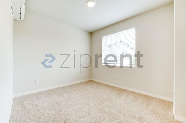 Building Photo - Unit A6