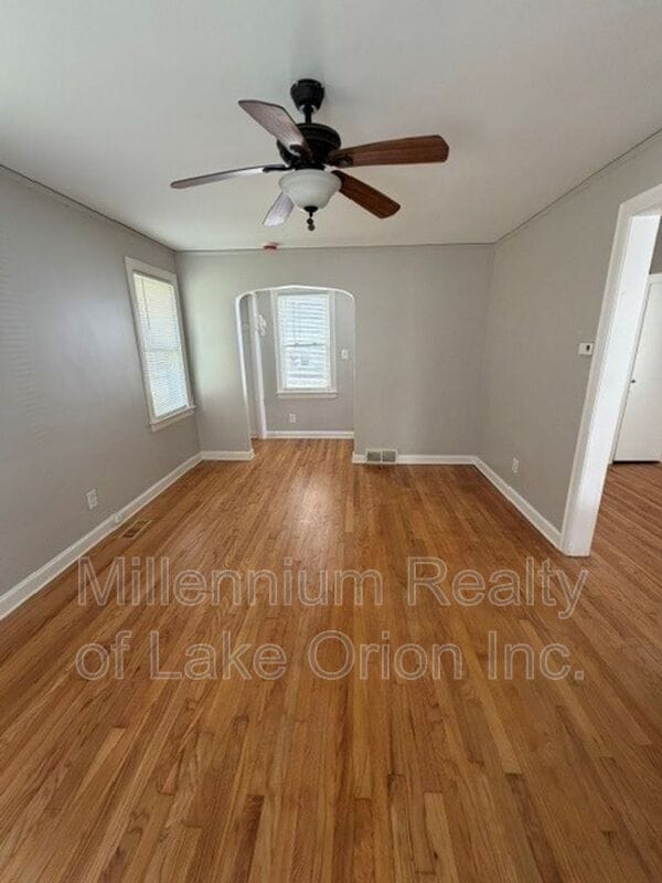 Building Photo - 27 Sylvan Ct