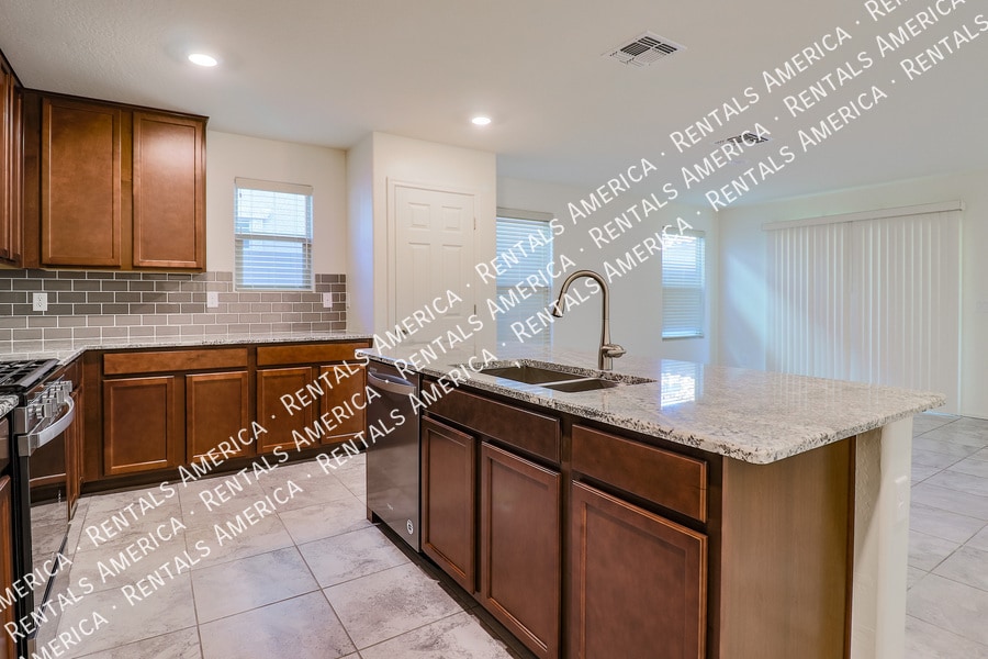 Building Photo - 16267 W La Ventilla Way