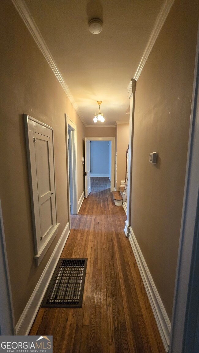 Building Photo - 865 Nottingham Dr